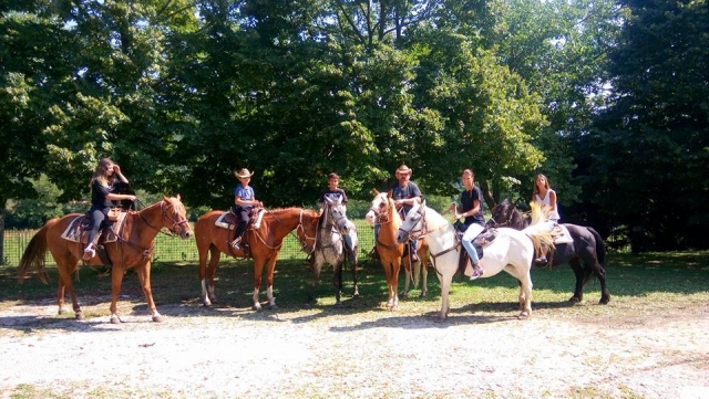  Riding excursion in nature 