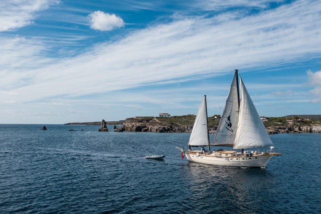  EXCURSIONS EN BATEAU-VOILE-SANTANTIOCO-CARLOFORTE