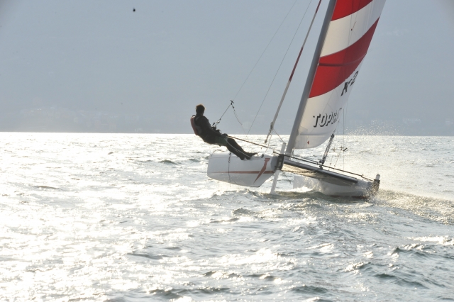  advance! alone on the catamaran 