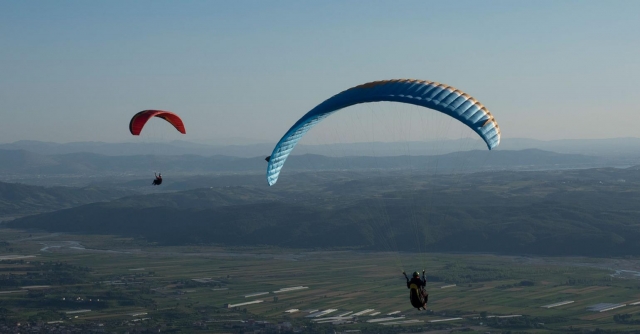  paragliding group 