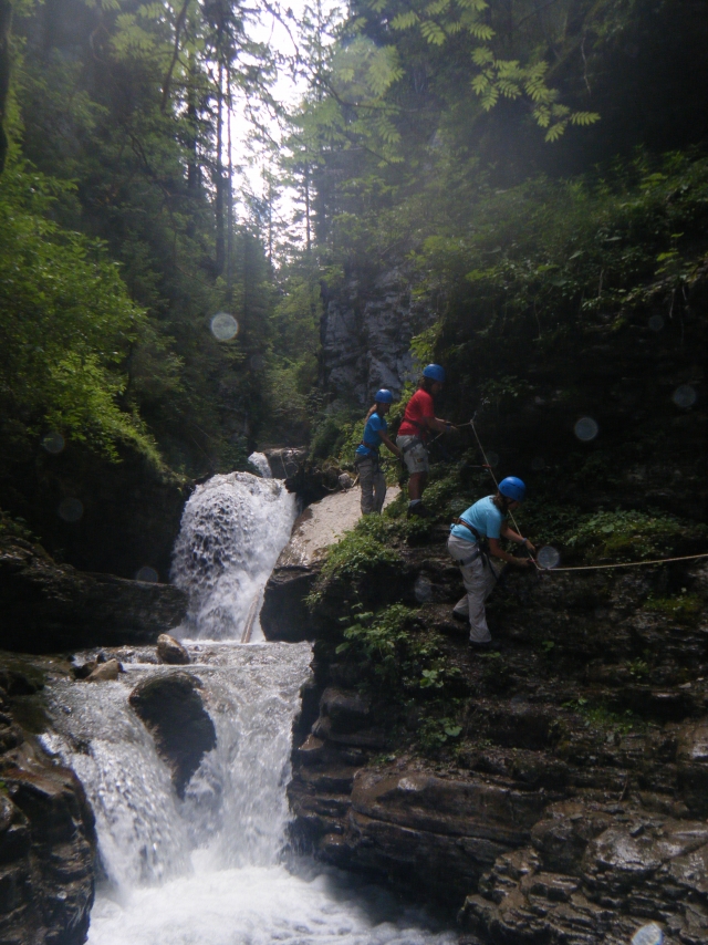  Canyoning