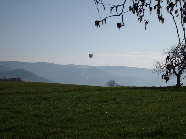  Ballon au loin 