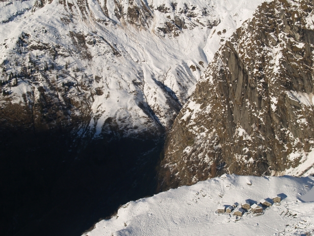  Verschneite Almen _Italienische Alpen 