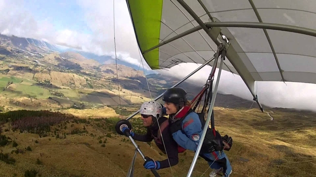  Tandem flight 