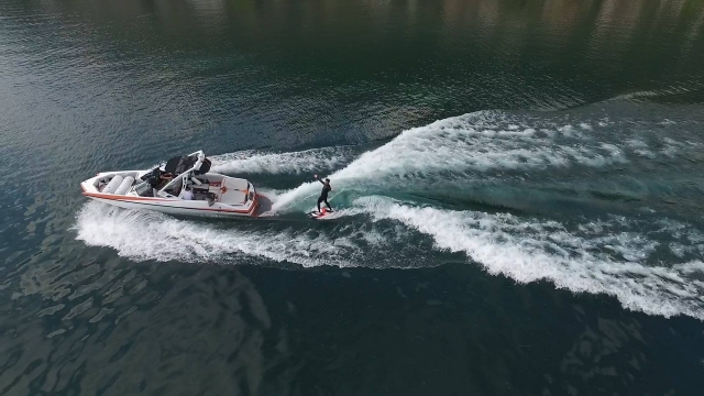 Gees Wakeboard School