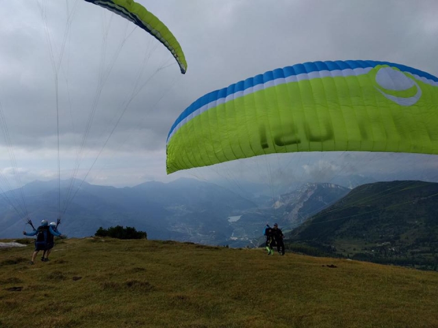 il parapendio è uno sport influenzato dal vento