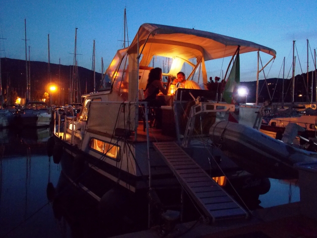 Cena romantica in porto