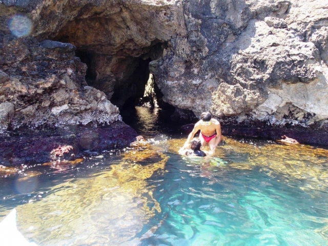 Visita ad una grotta marina