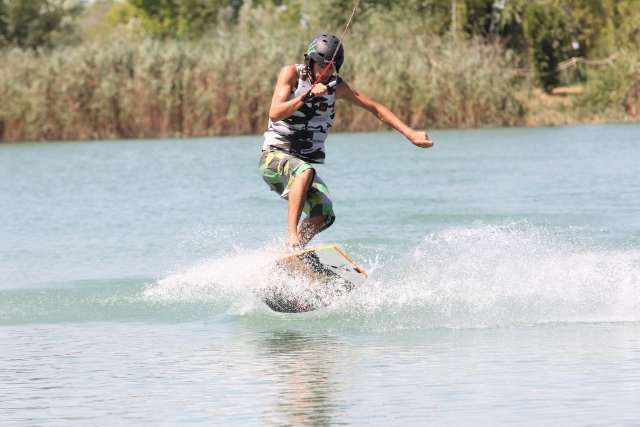  Wake con cable de remolque 
