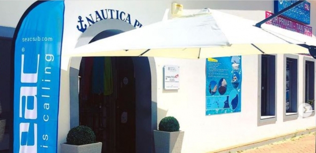  La entrada de nuestra oficina