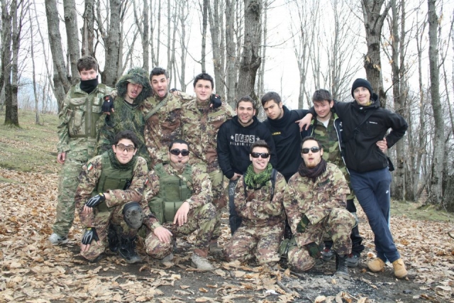 Foto di gruppo in pieno spirito di squadra