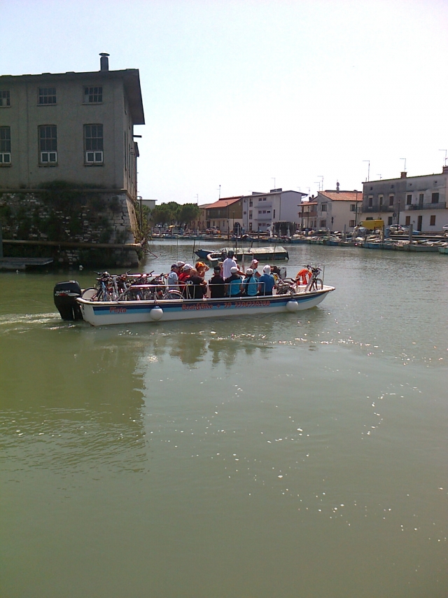  MOTORBOAT PINTA BOAT & BIKE 