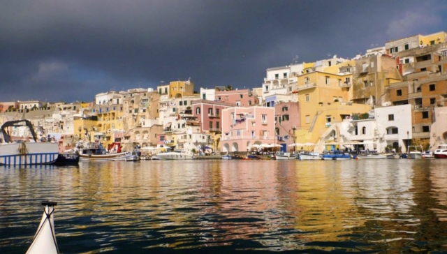  海上独木舟景观 