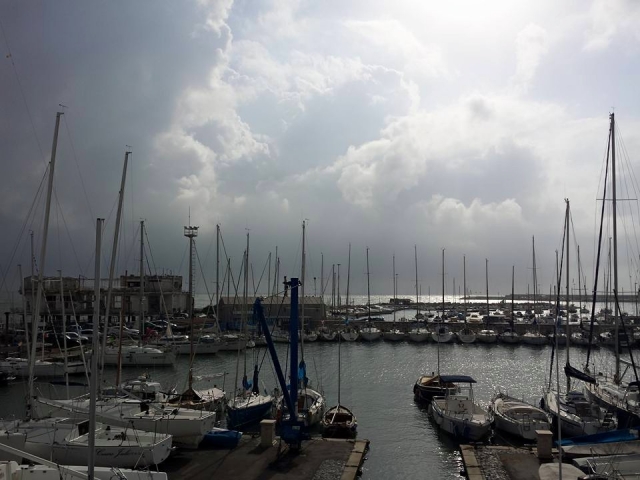  Bateaux dans le port 