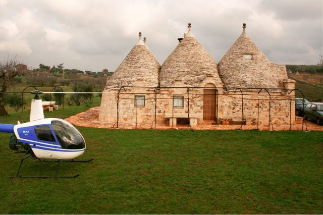  Les trulli et notre hélicoptère 