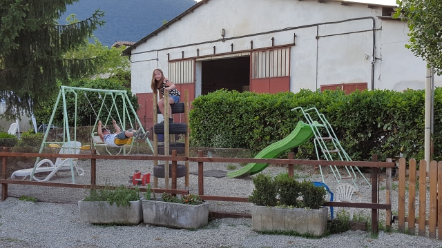  Children's area 