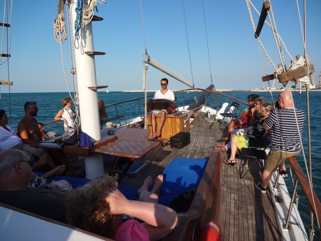  Amusez-vous à bord !!!