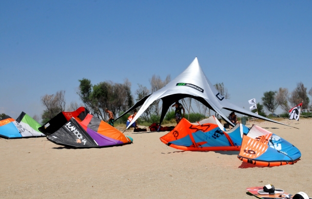 Scuola Kitesurf  Whanau KR