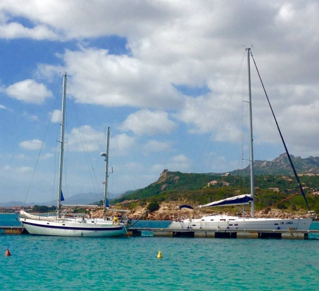  charter boats sailing 