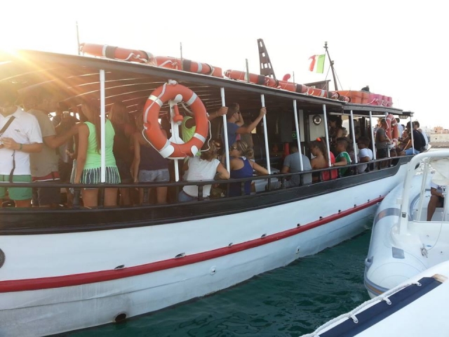  excursions in traditional wooden boats 