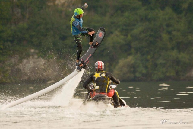  Flyboard 