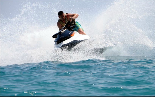 Un de nos jet skis 