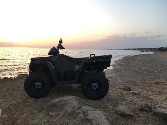  Quad y mar 