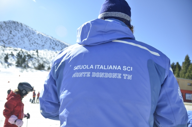  滑雪学校 