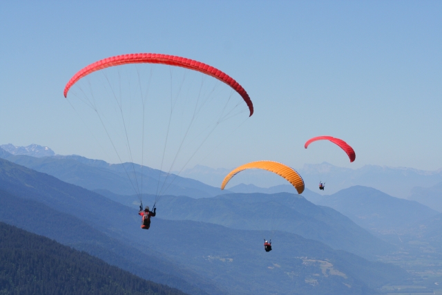  paragliding.JPG