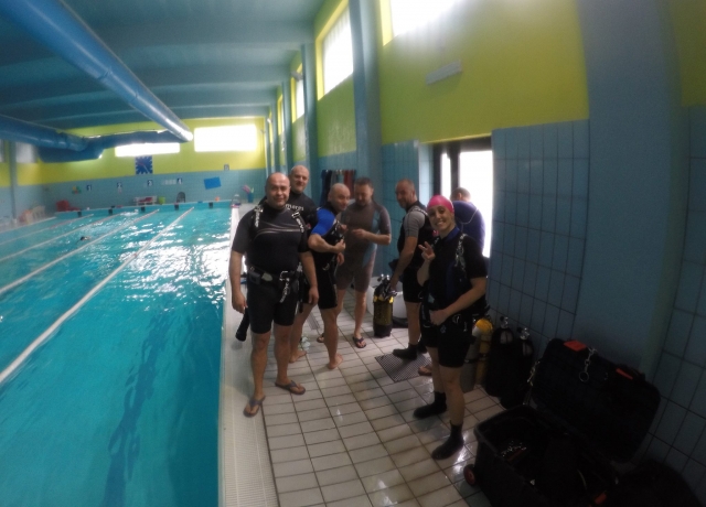 En la piscina lista para comenzar 