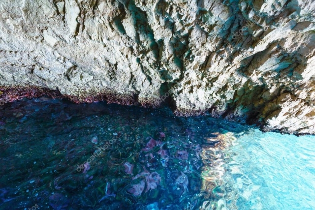  The cave of Capri. 