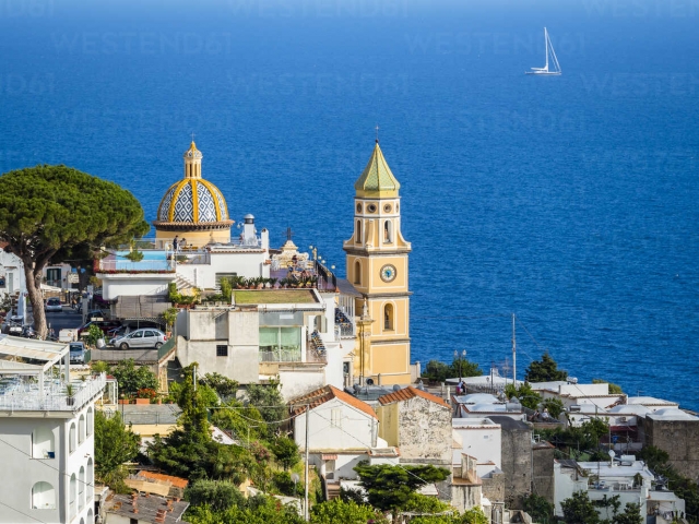  The city of Amalfi. 