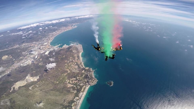 Tricolore in aria