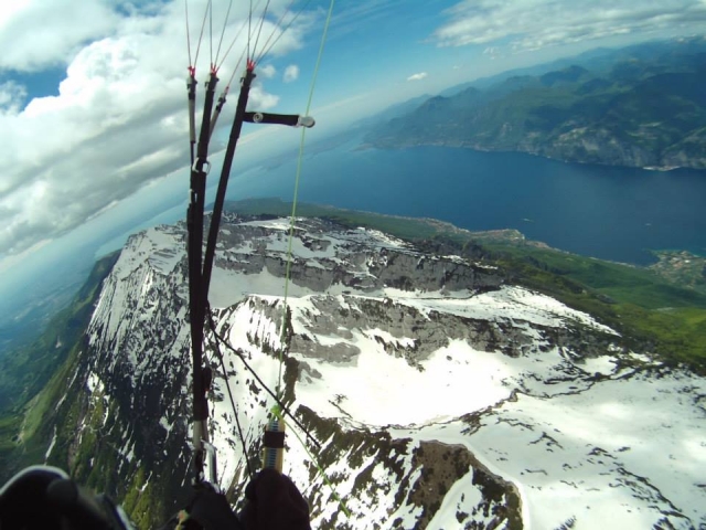 In volo sulle montagne