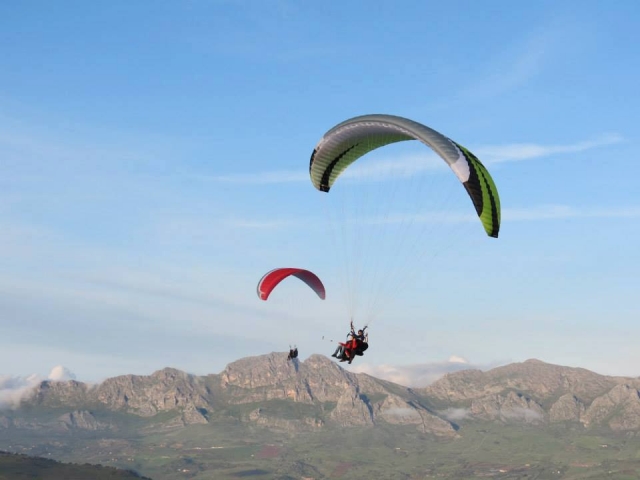 Volo col parapendio