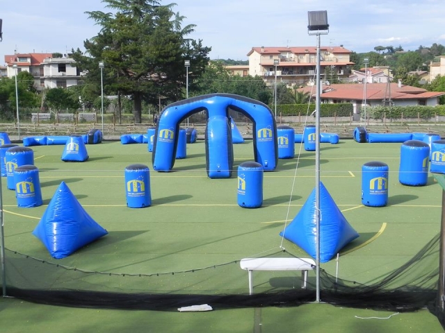 Il campo con i gonfiabili