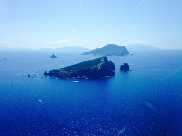  Su Panarea