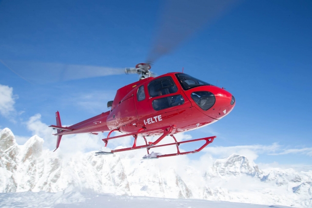  Über die Berge fliegen 