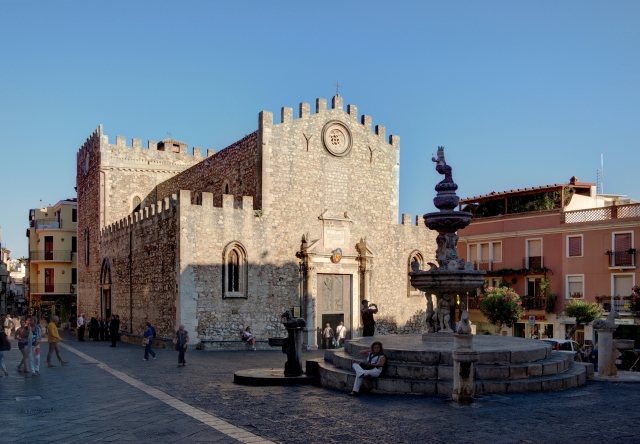  A CATEDRA DE TAORMINA 