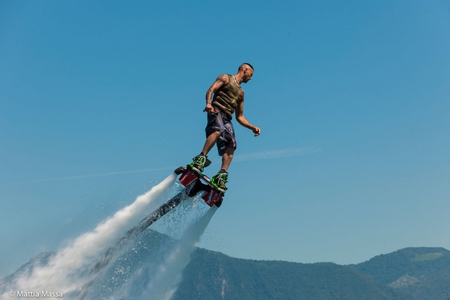 In volo sullacqua