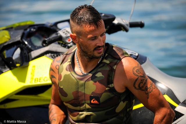 Sperimenta il flyboard
