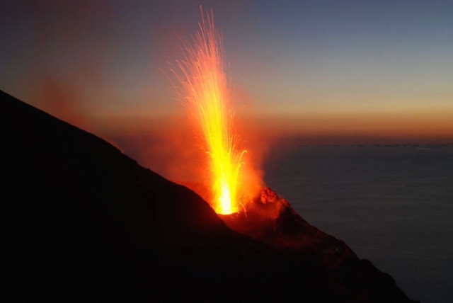  Eruption of the volcano 