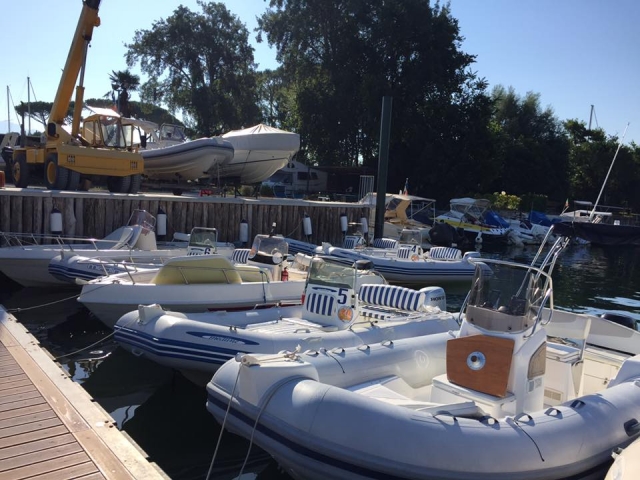  The dinghies are waiting for you 