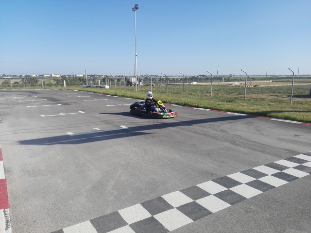 tagliando il traguardo