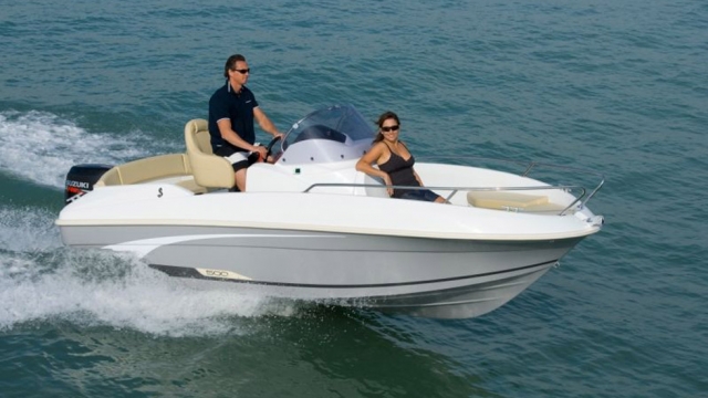 Ausflug mit dem Motorboot 
