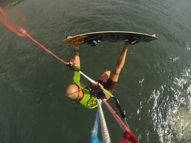  Acrobazie with il kitesurf 