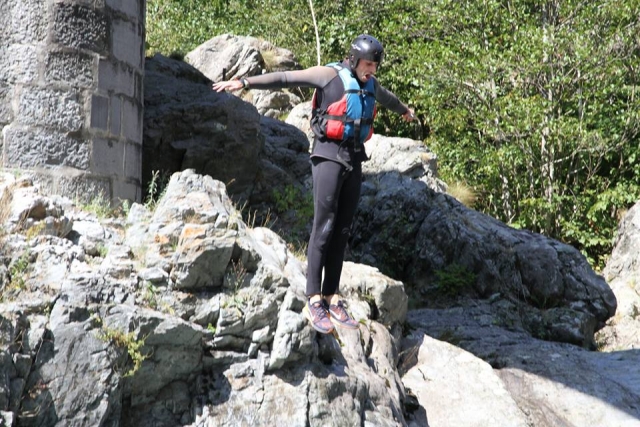 Salto dalla roccia