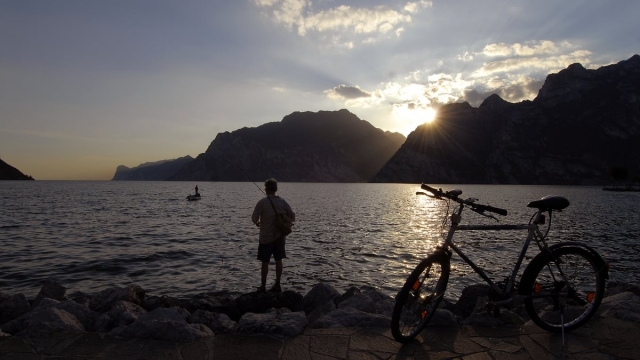 Pesca sul lago