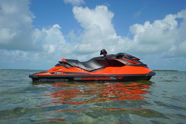  我们的摩托车之一 