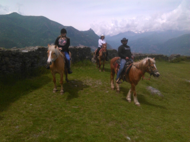  Reiten auf den Hügeln 
